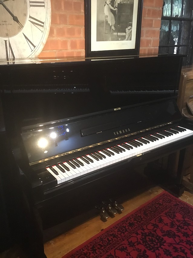 Yamaha U3